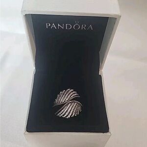 Pandora Majestic Feathers Ring Size 8 with Box Retired